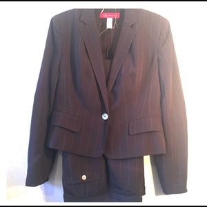 🥳SOLD!!! ANNE KLEIN 2-piece Suit 10 Dark Mauve